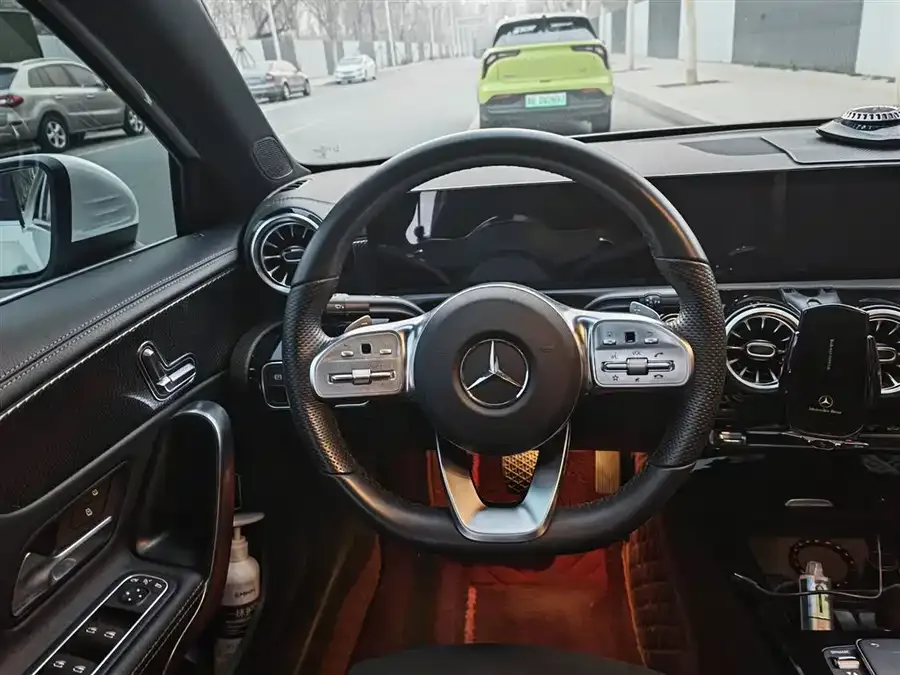 Mercedes-Benz Class A Mercedes-Benz A-Class 2021 A 200 L Sports Sedan Fashion Edition 2022 — миниатюра 3