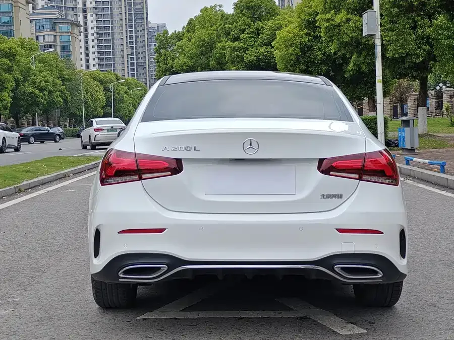 Mercedes-Benz Class A Mercedes-Benz A-Class 2021 A 200 L Sports Sedan Fashion Edition 2022 — миниатюра 2