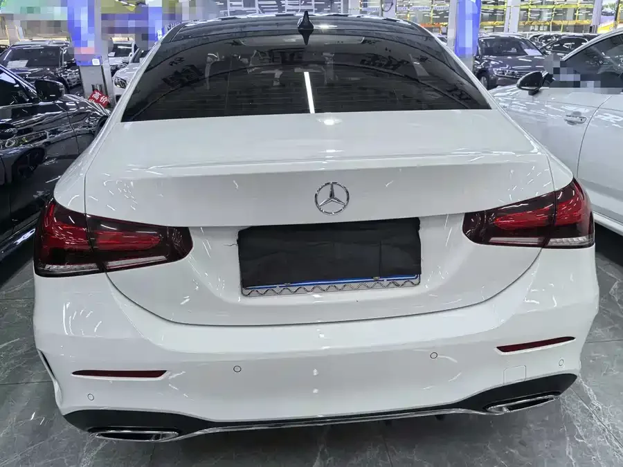 Mercedes-Benz Class A Mercedes-Benz A-Class 2023 A 200 L Fashion Edition 2023 — миниатюра 2