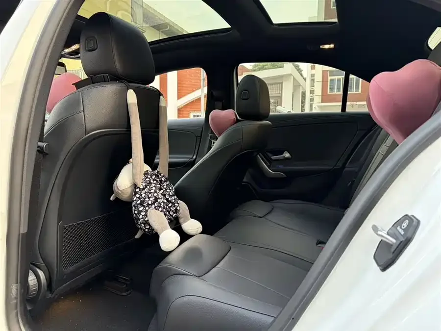 Mercedes-Benz Class A Mercedes-Benz A-Class 2022 A 200 L Sports Sedan Fashion Edition 2022 — миниатюра 2