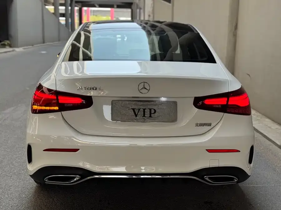 Mercedes-Benz Class A Mercedes-Benz A-Class 2023 A 180 L 2023 — миниатюра 2