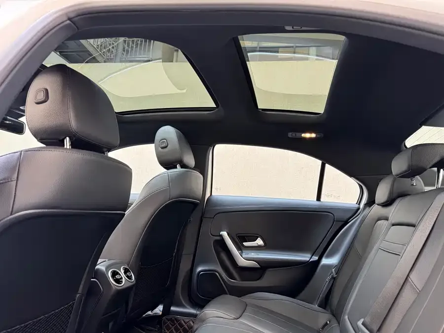 Mercedes-Benz Class A Mercedes-Benz A-Class 2023 A 180 L 2023 — миниатюра 5