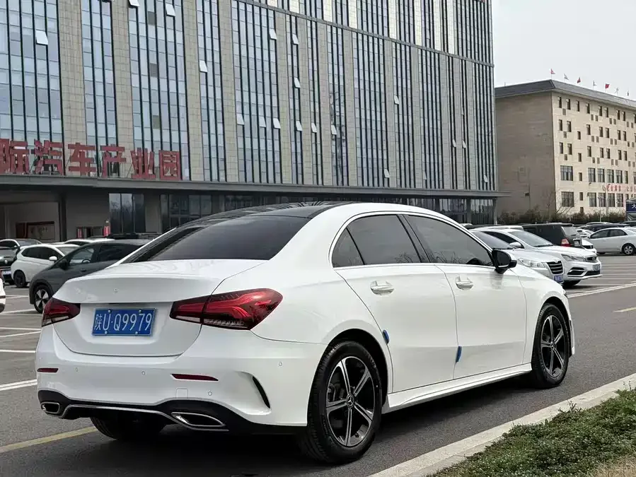 Mercedes-Benz Class A Mercedes-Benz A-Class 2023 A 200 L Fashion Edition 2023 — миниатюра 4