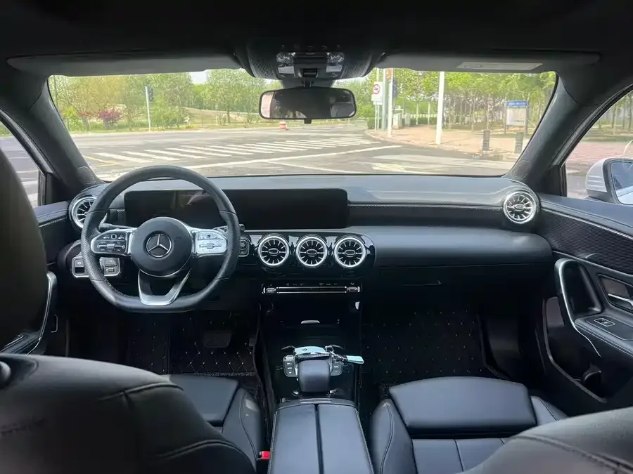 Mercedes-Benz Class A Mercedes-Benz A-Class 2022 A 200 L Sports Sedan Fashion Edition 2022 — миниатюра 3