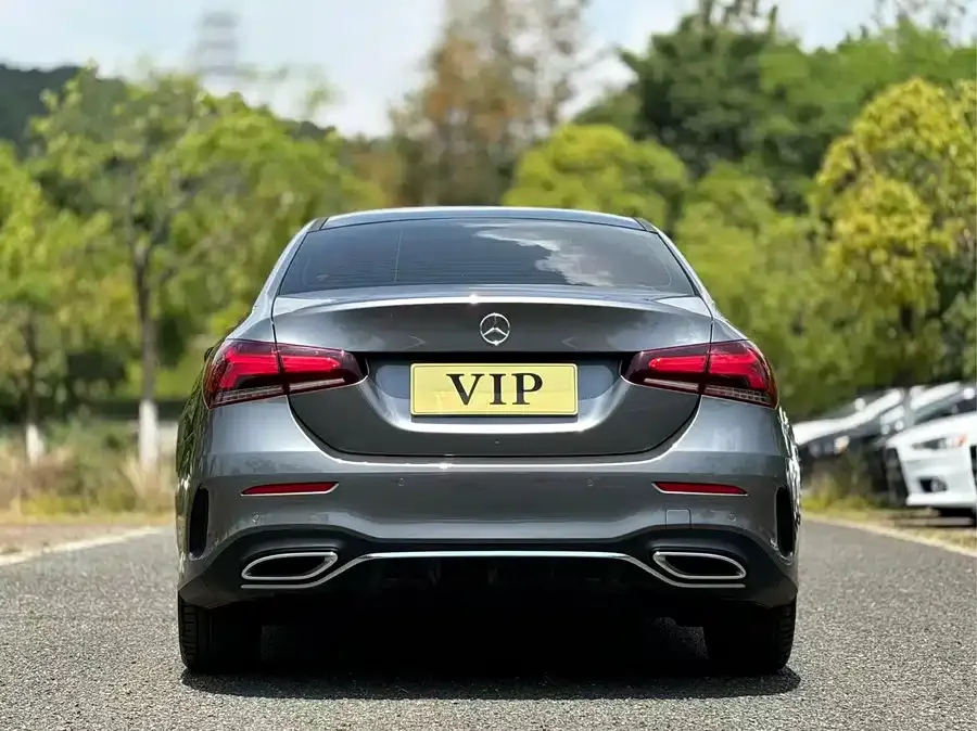 Mercedes-Benz Class A Mercedes-Benz A-Class 2022 A 200 L Sports Sedan Fashion Edition 2023 — миниатюра 2