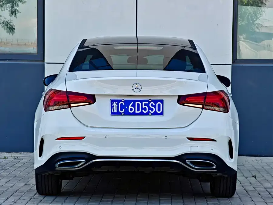 Mercedes-Benz Class A Mercedes-Benz A-Class 2022 A 200 L Sports Sedan Fashion Edition 2022 — миниатюра 2