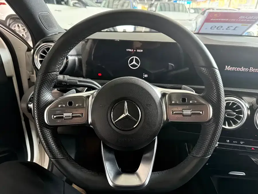 Mercedes-Benz Class A Mercedes-Benz A-Class 2022 Model Three A 200 L Sports Sedan Fashion Model 2023 — миниатюра 5