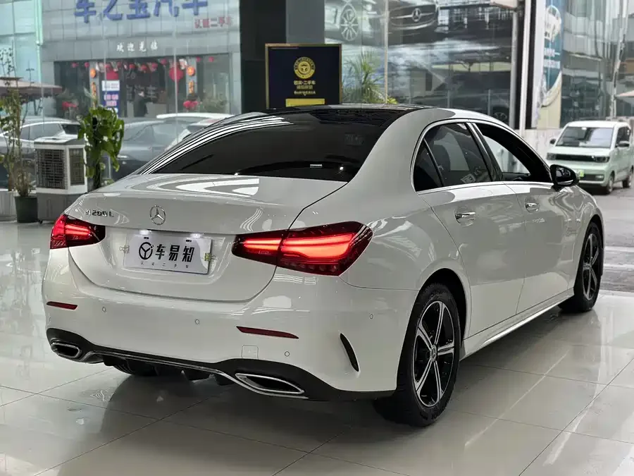 Mercedes-Benz Class A Mercedes-Benz A-Class 2023 A 200 L Fashion Edition 2024 — миниатюра 5