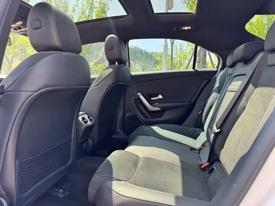 Mercedes-Benz Class A Mercedes-Benz A-Class 2022 Model Three A 200 L Sports Sedan Fashion Model 2023 — миниатюра 5