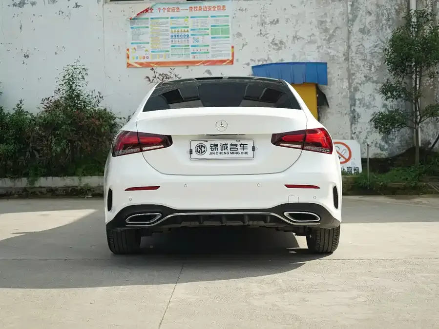 Mercedes-Benz Class A Mercedes-Benz A-Class 2022 A 200 L Sports Sedan Dynamic Edition 2022 — миниатюра 3
