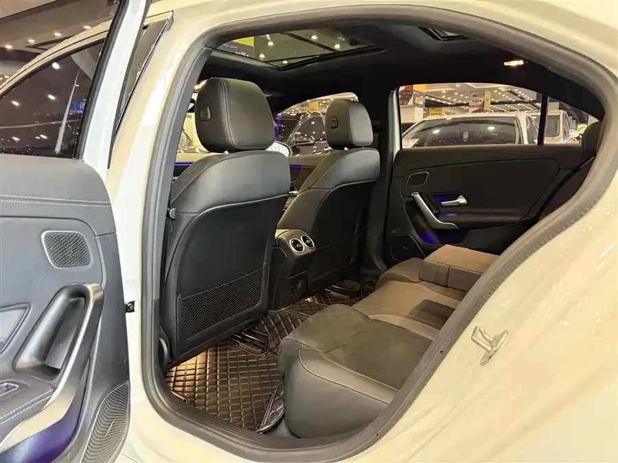 Mercedes-Benz Class A Mercedes-Benz A-Class 2022 Model Three A 200 L Sports Sedan Fashion Model 2023 — миниатюра 2