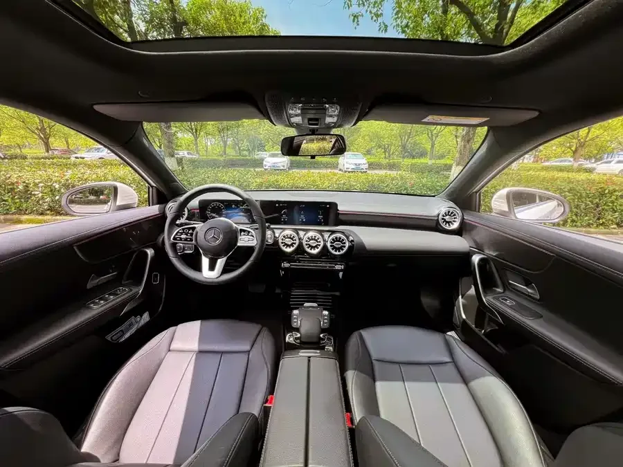 Mercedes-Benz Class A Mercedes-Benz A-Class 2023 A 200 L Fashion Edition 2023 — миниатюра 4