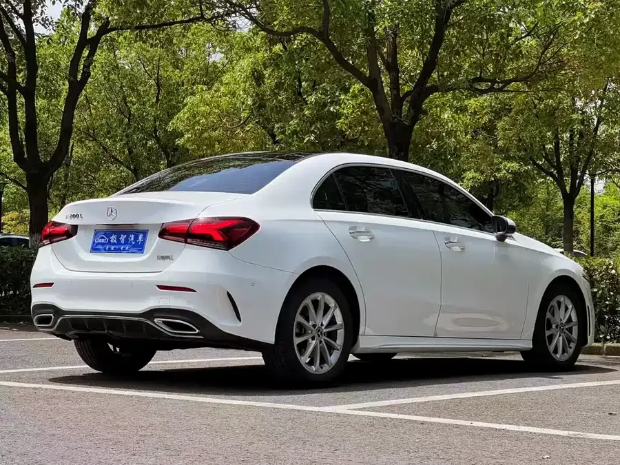Mercedes-Benz Class A Mercedes-Benz A-Class 2023 A 200 L Fashion Edition 2023 — миниатюра 5