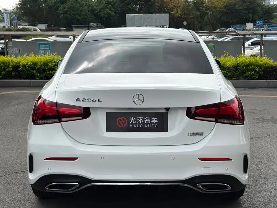Mercedes-Benz Class A Mercedes-Benz A-Class 2022 A 200 L Sports Sedan Fashion Edition 2022 — миниатюра 2