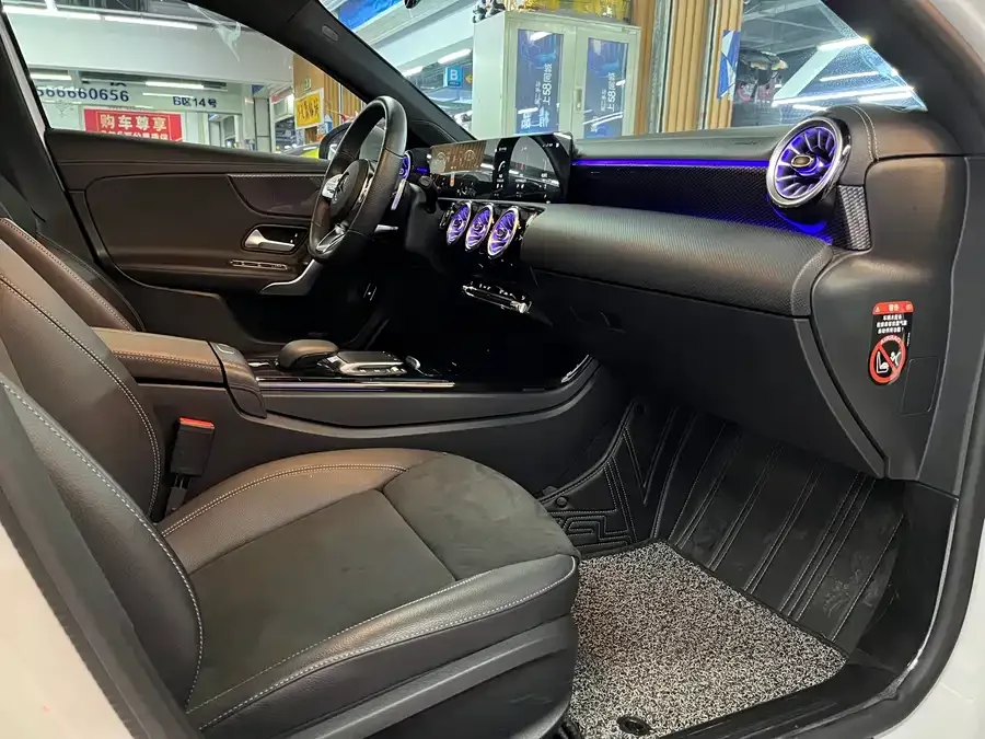 Mercedes-Benz Class A Mercedes-Benz A-Class 2022 Model Three A 200 L Sports Sedan Fashion Model 2023 — миниатюра 4