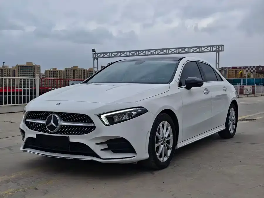 Mercedes-Benz Class A Mercedes-Benz A-Class 2022 A 200 L Sports Sedan Dynamic Edition 2023 — фото 1, купить с доставкой в Москву