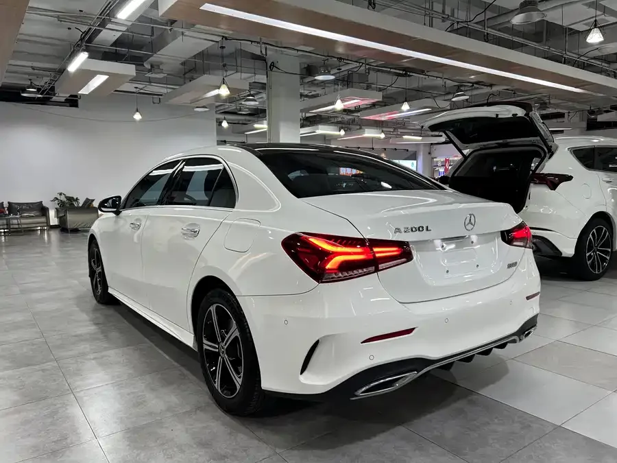 Mercedes-Benz Class A Mercedes-Benz A-Class 2022 Model A 200 L Sports Sedan Fashion Model 2023 — миниатюра 2