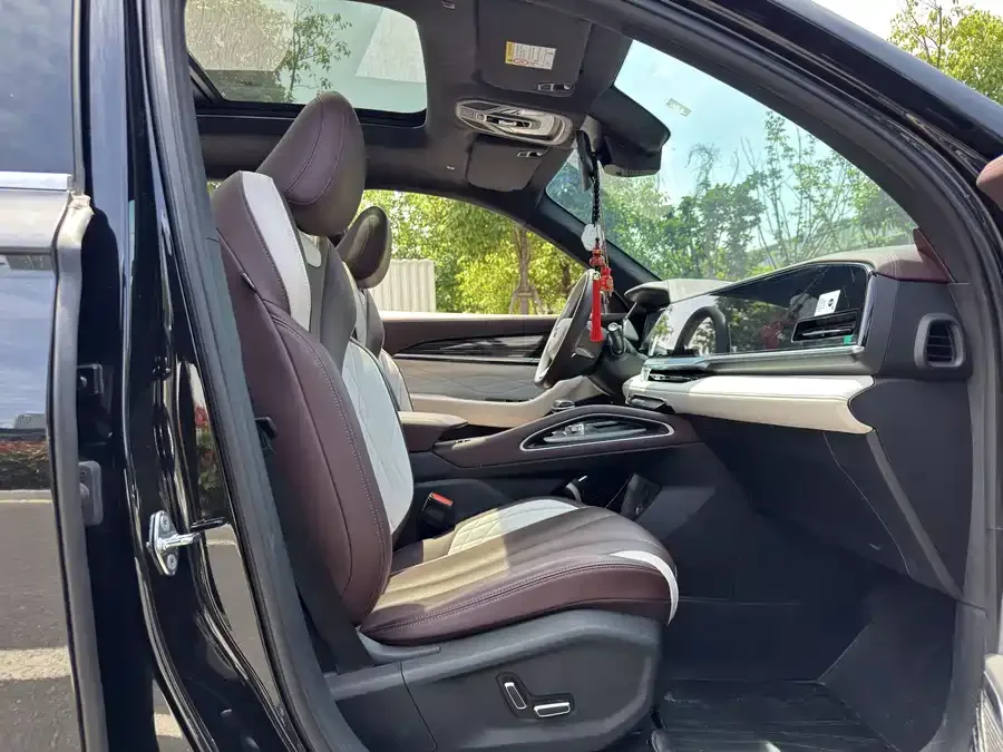 Geely Monjaro Xingyue L 2021 2.0TD DCT EVO 2WD Premium Edition 2022 — миниатюра 3