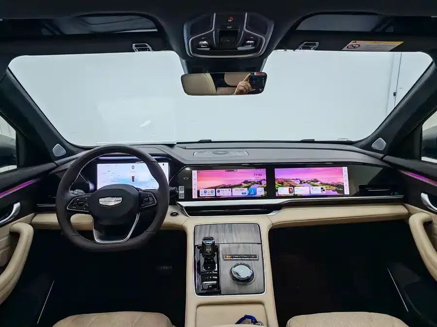 Geely Monjaro Xingyue L 2025 Dongfangyao 2.0TD Automatic Star-gazing Edition 2025 — миниатюра 3
