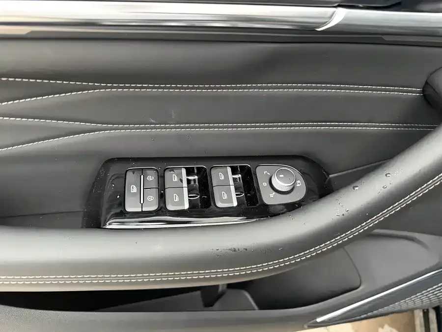 Geely Monjaro Xingyue L 2026 2.0TD DCT Changfeng Yueshan Edition 2026 — миниатюра 2
