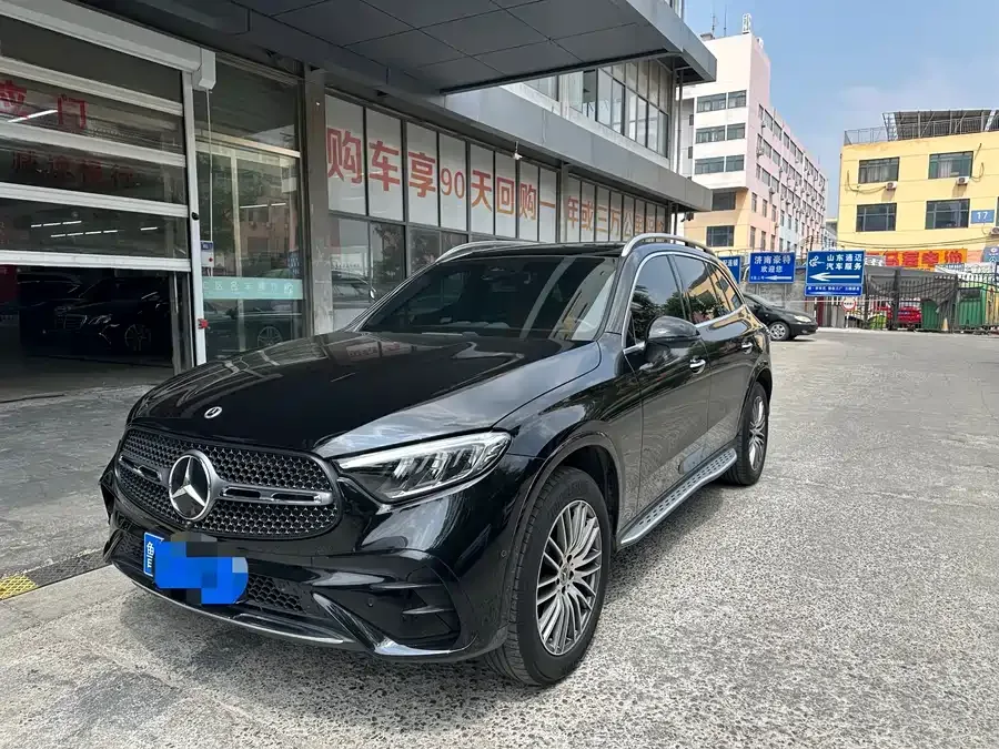 Mercedes-Benz GLC-Class 2023