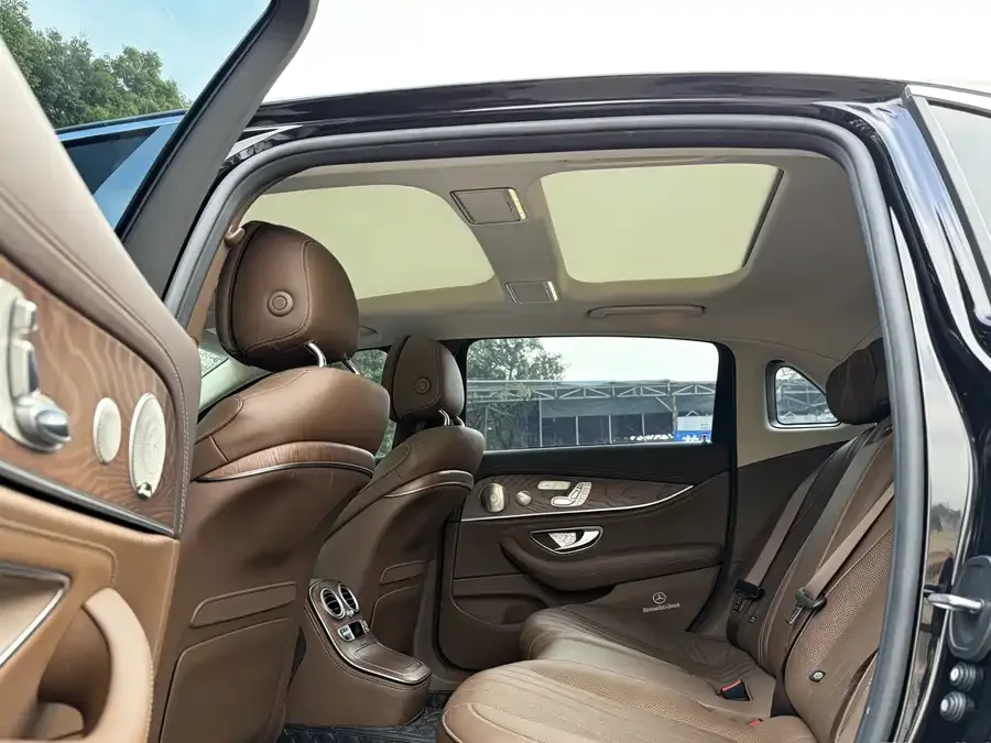 Mercedes-Benz E-Class Mercedes-Benz E-Class 2022 Model E 300 L Premium Edition 2022 — миниатюра 2