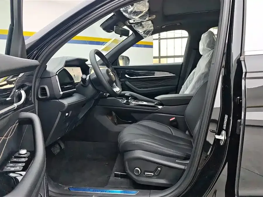 Geely Monjaro Xingyue L 2024 2.0TD DCT EVO 2WD Changfeng Edition 2026 — миниатюра 3