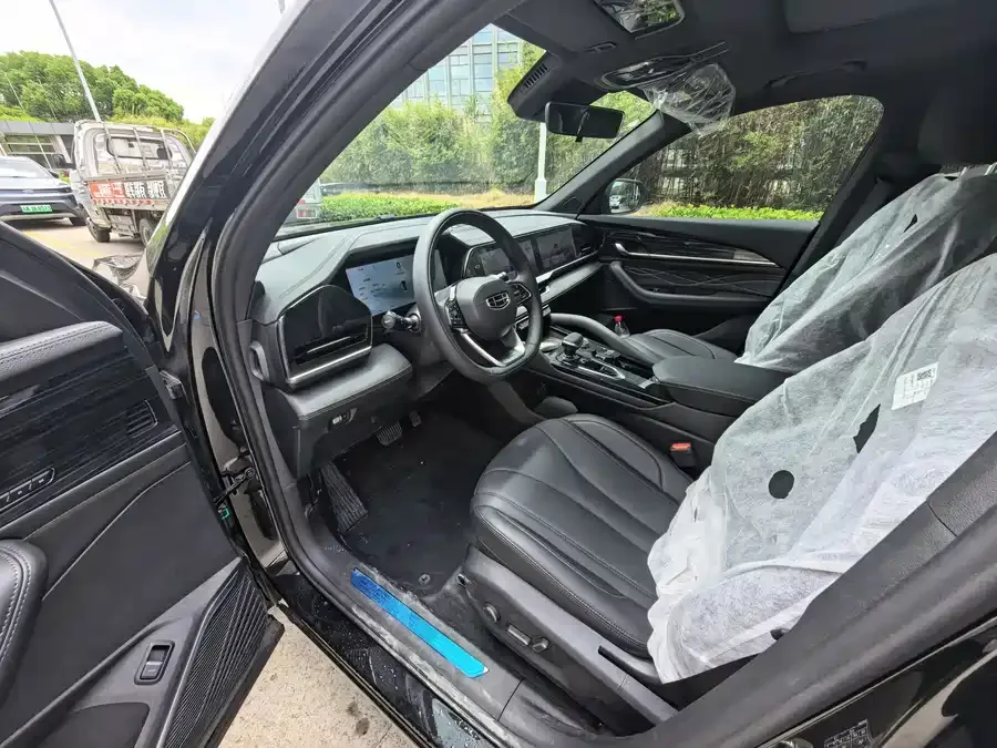 Geely Monjaro Xingyue L 2024 2.0TD DCT EVO 2WD Comfort Edition 2024 — миниатюра 4