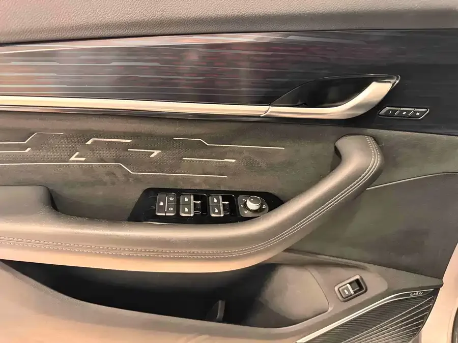 Geely Monjaro Xingyue L 2024 2.0TD High Power Automatic 2WD Skyline Edition 2024 — миниатюра 3