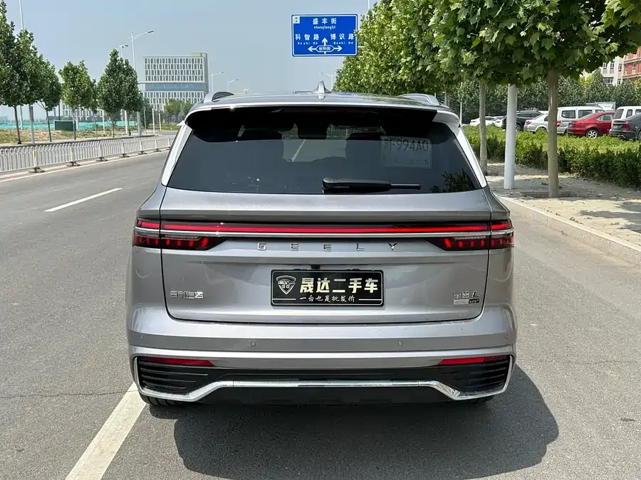 Geely Monjaro Geely Xingyue L 2026 Oriental Yao 2.0TD Automatic Star Edition 2026 — миниатюра 3