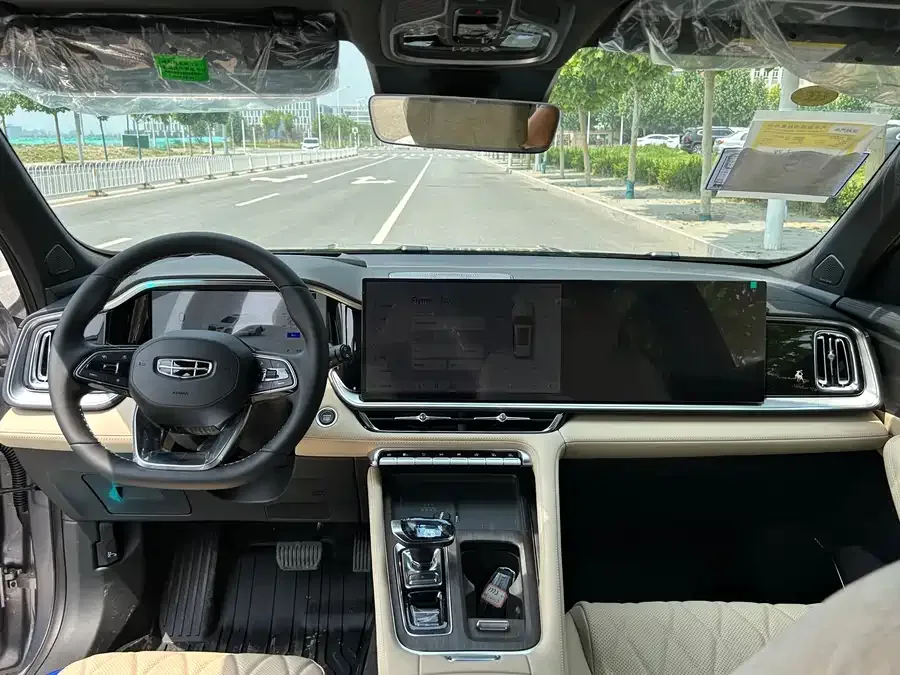 Geely Monjaro Geely Xingyue L 2026 Oriental Yao 2.0TD Automatic Star Edition 2026 — миниатюра 4