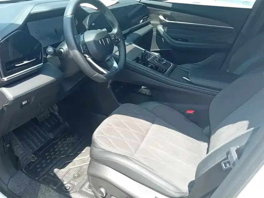 Geely Monjaro Xingyue L 2025 Dongfangyao 2.0TD Automatic Star-gazing Edition 2025 — миниатюра 3