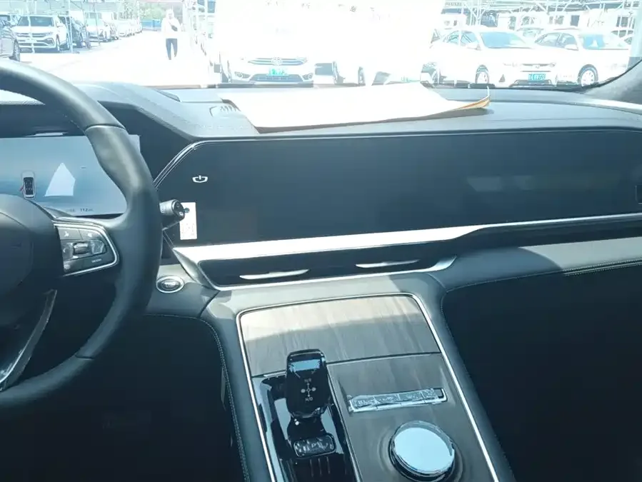 Geely Monjaro Xingyue L 2025 Dongfangyao 2.0TD Automatic Star-gazing Edition 2025 — миниатюра 4