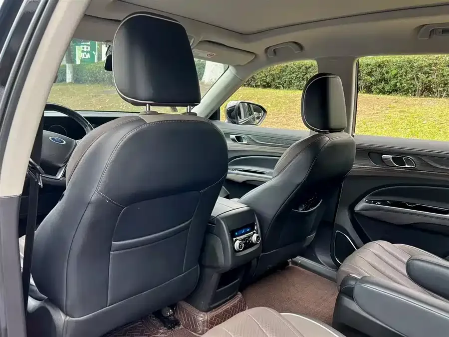 Ford Lingyu Lingyu 2023 EcoBoost 225 Premium 7-seater (2/2/3) 2023 — миниатюра 3