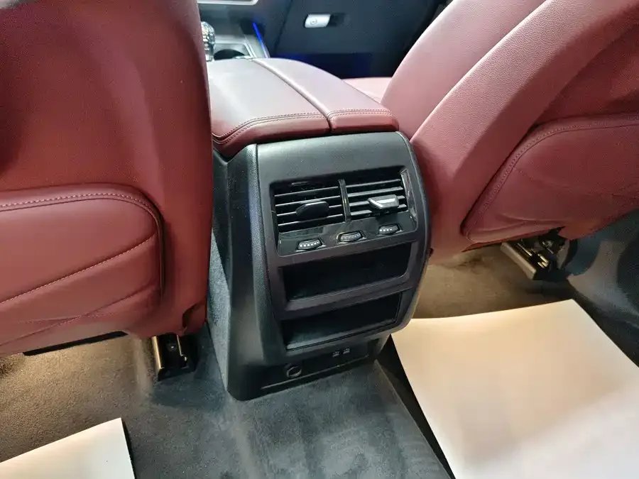 BMW X5 2022 xDrive 30Li Exclusive M Sport Package 2022 — миниатюра 3