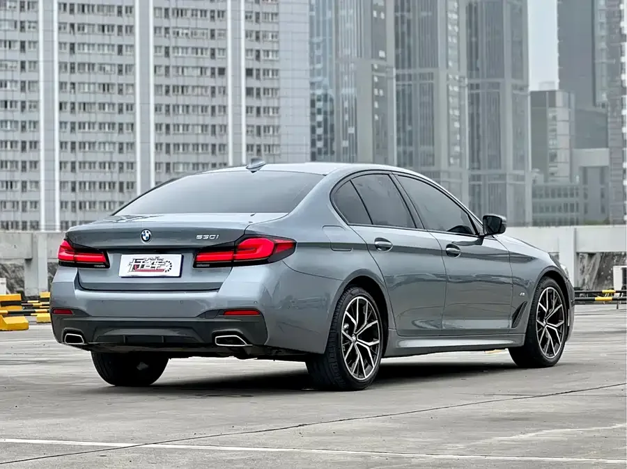 BMW 5 Series BMW 5 Series (Imported) 2022 530i M Sport Package 2022 — миниатюра 2
