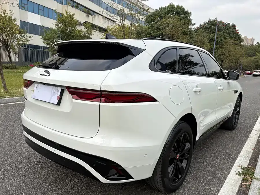 Jaguar F-Pace 2023 P250 R-Dynamic BLACK 2023 — миниатюра 2