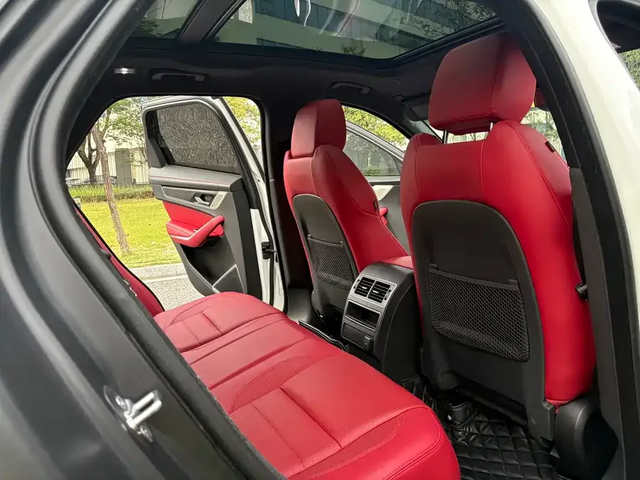 Jaguar F-Pace 2023 P250 R-Dynamic BLACK 2023 — миниатюра 3