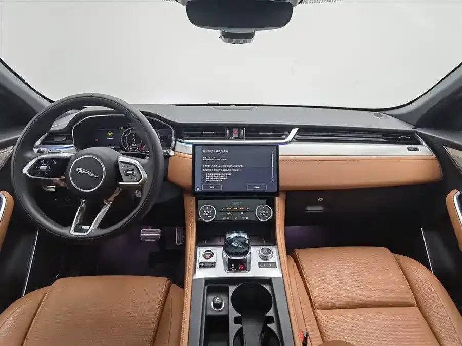Jaguar F-Pace 2024 P250 R-Dynamic SE 2024 — миниатюра 2