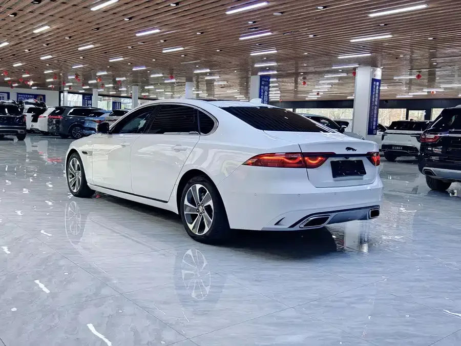 Jaguar XFL 2023 XFL 2.0T P200 2WD Elite Luxury Edition 2023 — миниатюра 5