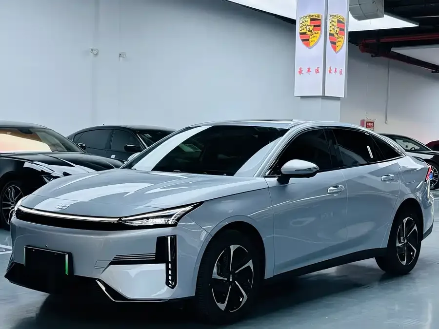 Geely Galaxy L6 2025