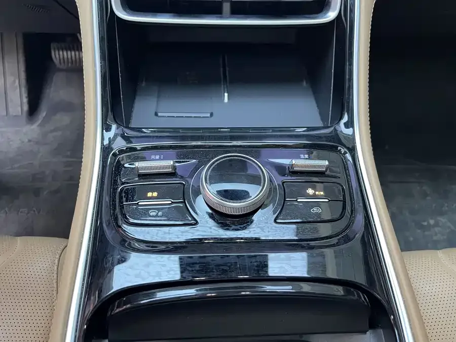 Geely Galaxy A7 EM Galaxy A7 EM 2025 EM-i 150km Starship Edition 2025 — миниатюра 5