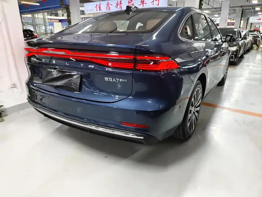 Geely Galaxy A7 EM Galaxy A7 EM 2025 EM-i 150km Starship Edition 2025 — миниатюра 4