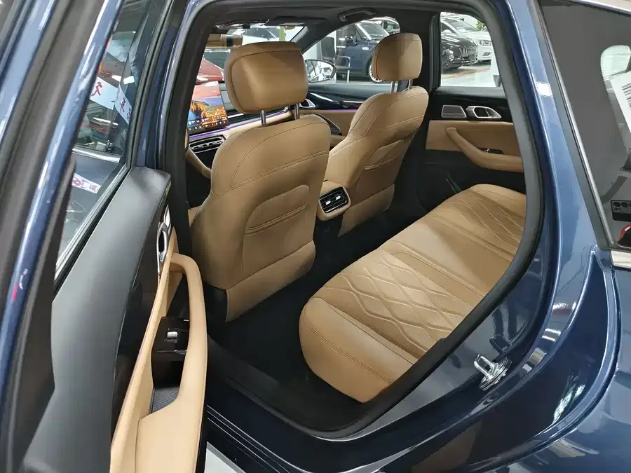 Geely Galaxy A7 EM Galaxy A7 EM 2025 EM-i 150km Starship Edition 2025 — миниатюра 5