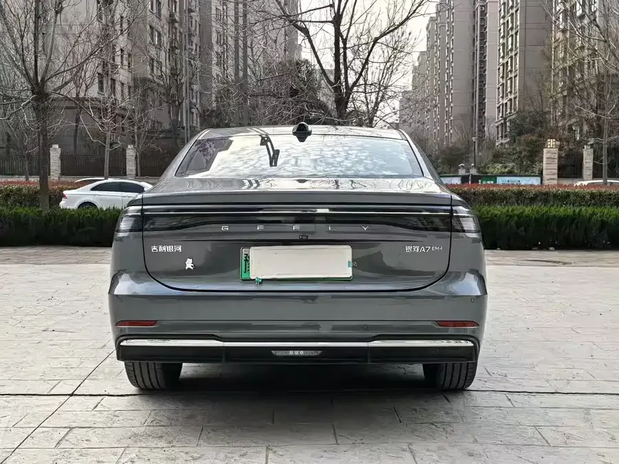 Geely Galaxy A7 EM Galaxy A7 EM 2025 EM-i 150km Explorer+ Edition 2025 — миниатюра 5
