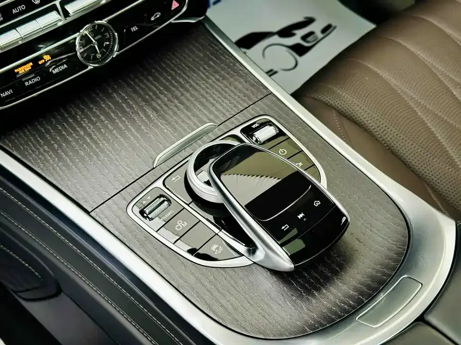 Mercedes-Benz G-rated Mercedes-Benz G-Class 2022 G 500 2022 — миниатюра 3