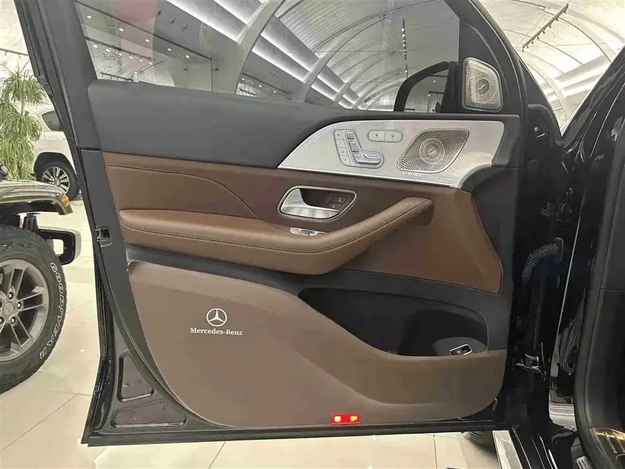 Mercedes-Benz GLS Mercedes-Benz GLS 2024 GLS 400 4MATIC 2024 — миниатюра 2