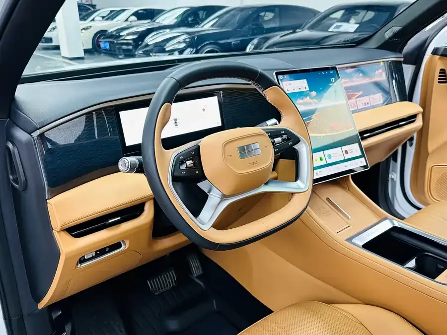 Geely Galaxy L7 Galaxy L7 2025 EM-i 115km Exploration+ Edition 2025 — миниатюра 5