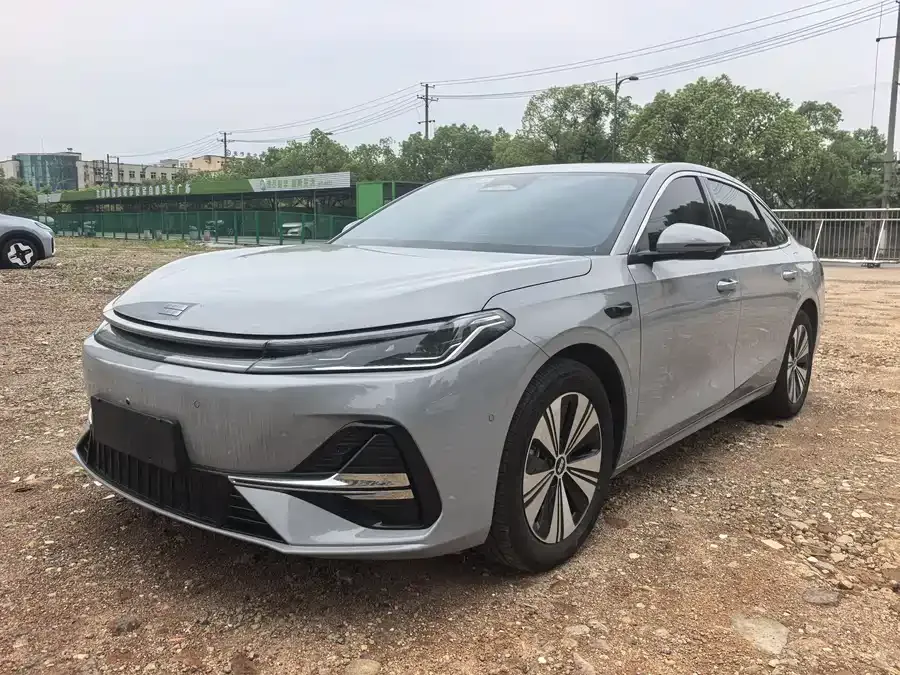 Geely Galaxy A7 EM 2025