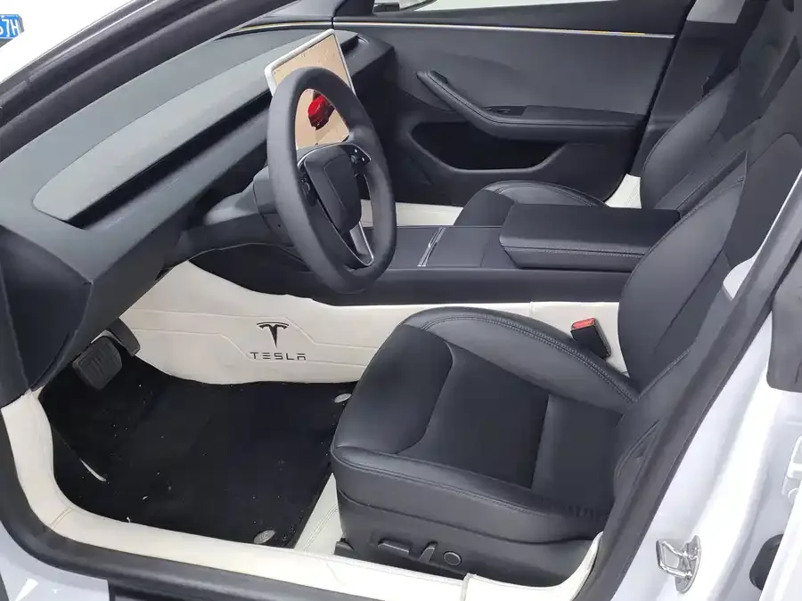 Tesla Model 3 Model 3 2023 rear-wheel drive version 2024 — миниатюра 4